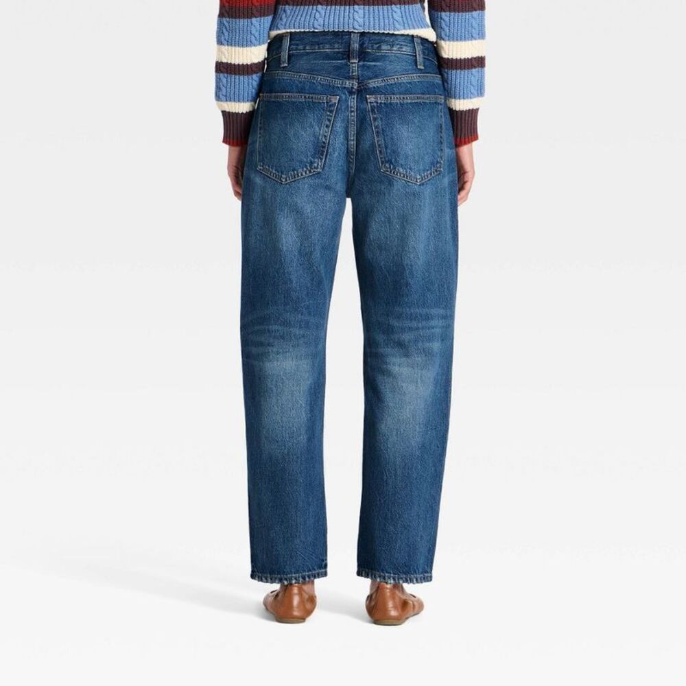 Women's Mid-Rise Boyfriend Jeans - Universal Thread Medium Wash 8 Short - Picture 2 of 3